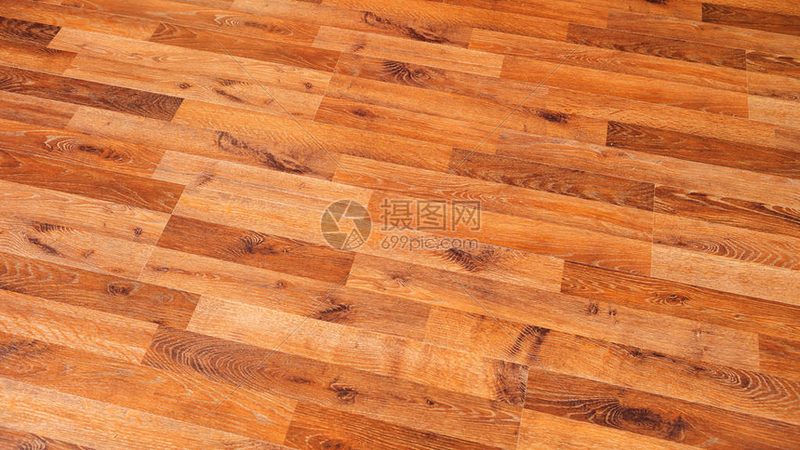 自建房装修：仿古砖与全抛釉，如何选择？**